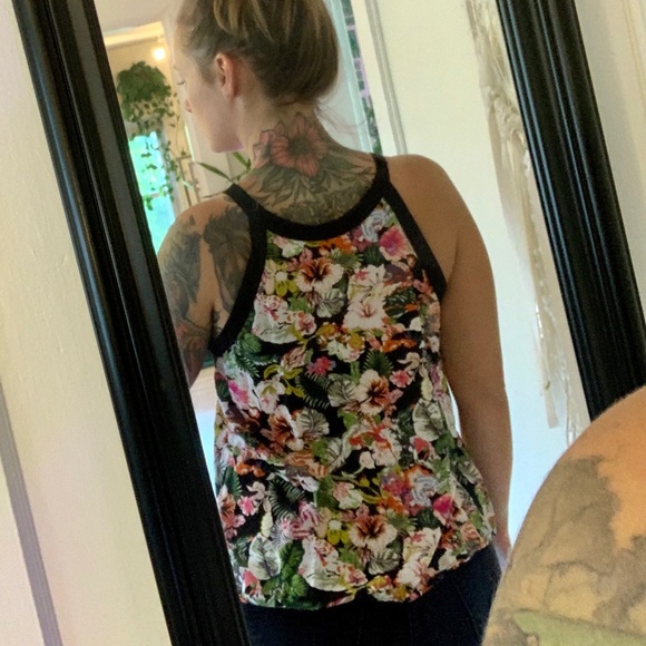 Tropical Tank Top - Picture 3 of 9